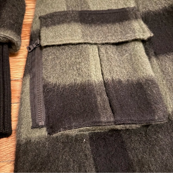 Alice + Olivia Plaid Wool Mohair Shacket Jacket Green/Black - Picture 4 of 8